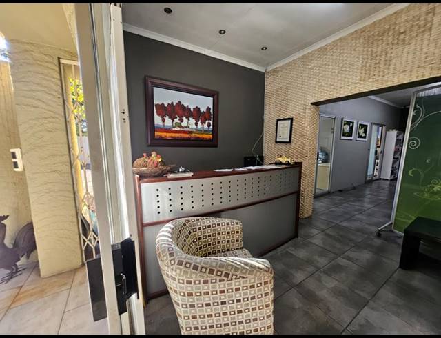 940M² BUSINESS FOR SALE IN BRACKENHURST